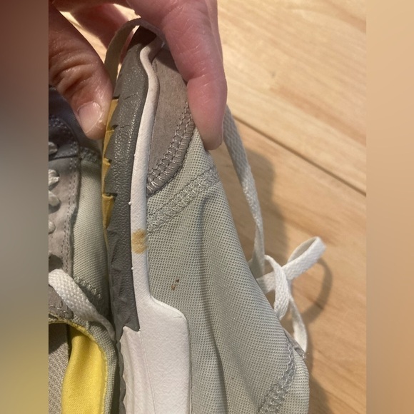 Merrell women’s ice performance footwear in size 5 1/2 in good condition - Picture 7 of 7